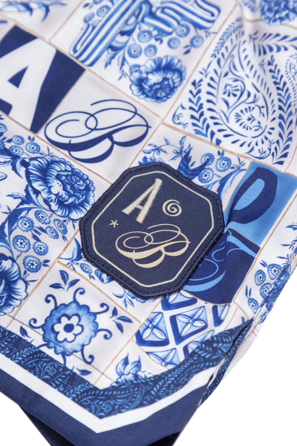 LUKE AZURE 15397 TRUNKS (R25)